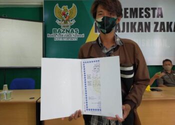 LPPOM MUI Provinsi Kaltara Serahkan Sertifikat Halal Kepada Sejumlah Pelaku IKM di Tarakan