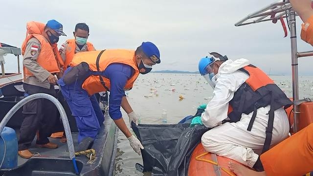 Jasad Pria Dewasa Ditemukan Tim SAR Gabungan Saat Mencari Korban Tenggelam