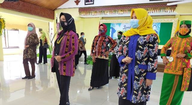Budayakan Batik Tarakan Melalui Lomba Cipta Busana Kembaran Batik Tarakan