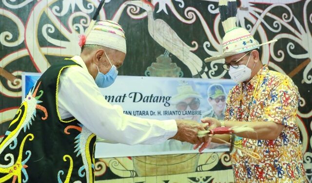 Irianto Datangi Desa Terluar Bulungan