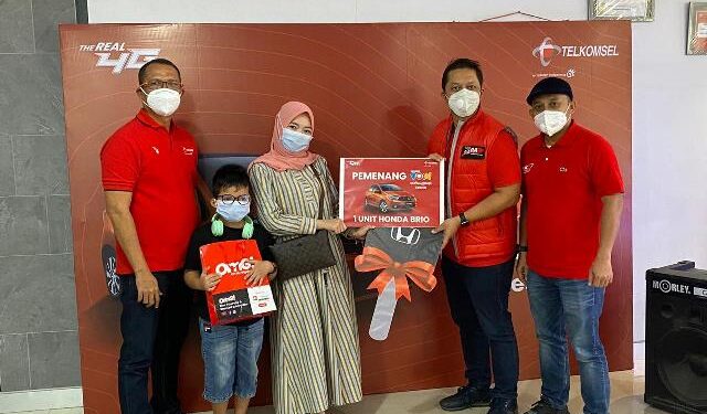 Tukar POIN Telkomsel, Warga Mahakam Ulu Raih Mobil All New 2020 Hondra Brio