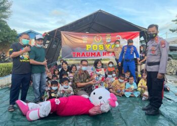 TNI/Polri Bersama WPP dan Kumal Bangun Posko Trauma Healing