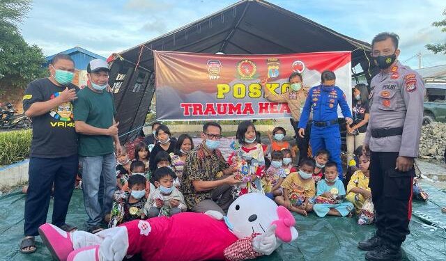 TNI/Polri Bersama WPP dan Kumal Bangun Posko Trauma Healing
