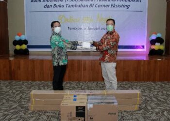 KPwBI Provinsi Kaltara Salurkan 48 Paket Sarana Prasarana Pendidikan dan Tambahan Buku Koleksi BI Corner