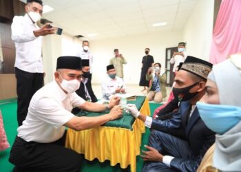 Jadi Saksi Pernikahan, Wali Kota Janjikan Balai Nikah Permanen di MPP