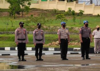 Dua Anggota Polda Kaltara Dapat Pin Emas dari Kapolri