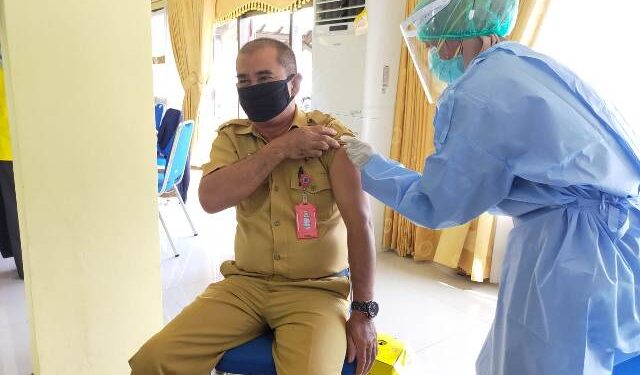 Vaksinasi Hari Pertama Berjalan Lancar, hanya Terima Keluhan Ringan