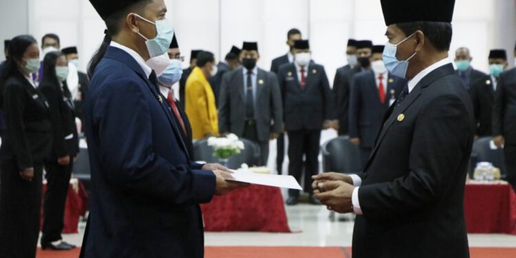 Kukuhkan 621 ASN, Gubernur Ingatkan Bekerja untuk Rakyat