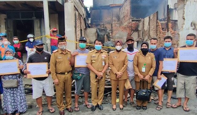 Gubernur Beri Bantuan Korban Kebakaran di Pasar Lama Nunukan