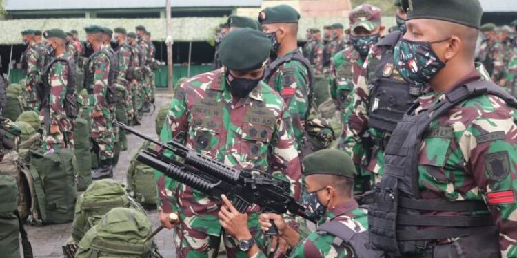 Pangdam VI/Mulawarman Cek Kesiapan Satgas Pamtas Mobile Yonif Rider 613/RJA untuk Bertugas ke Papua