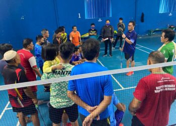 Jajal Lapangan di Mulawarman, Hasan Basri Beri Motivasi dan Bantuan Kepada Klub