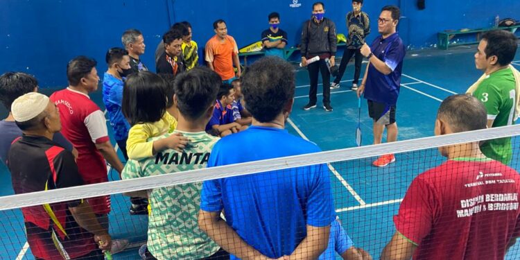 Jajal Lapangan di Mulawarman, Hasan Basri Beri Motivasi dan Bantuan Kepada Klub