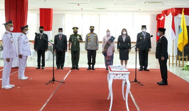 Lantik Bupati dan Wabup Malinau, Gubernur Zainal Harap Pembangunan Malinau Lebih Baik