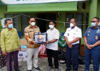 Gandeng Mitra Kerja, Hasan Basri Salurkan Paket Ramadan Kepada Anak Yatim Piatu Panti Asuhan Putri Melati