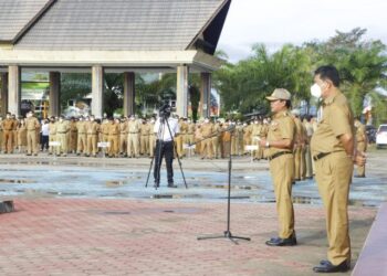 Pimpin Apel Perdana Pasca Libur Lebaran, Gubernur Apresiasi Kepatuhan PNS