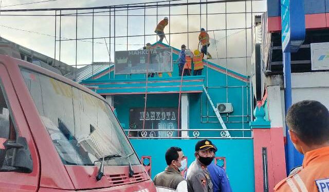 Bar dan Karaoke Mahkota Nyaris Dilahap si Jago Merah