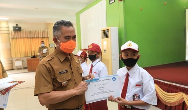 Pemkot Tarakan Gelontorkan Rp 1,8 Miliar untuk 4.272 Siswa Peraih Beasiswa Berprestasi