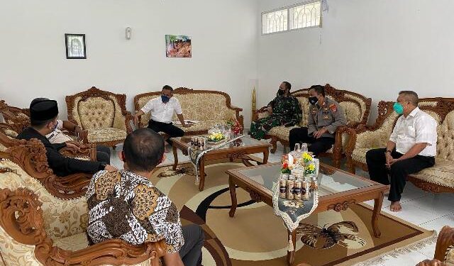 Bahas Rencana Penerapan PPKM Level IV, Wali Kota Khairul Imbau Masyarakat Tetap Tenang