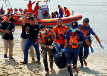 Gelar Latihan SAR Gabungan Penanganan Kebakaran Kapal, Libatkan 80 Personel dan Peralatan SAR di Laut