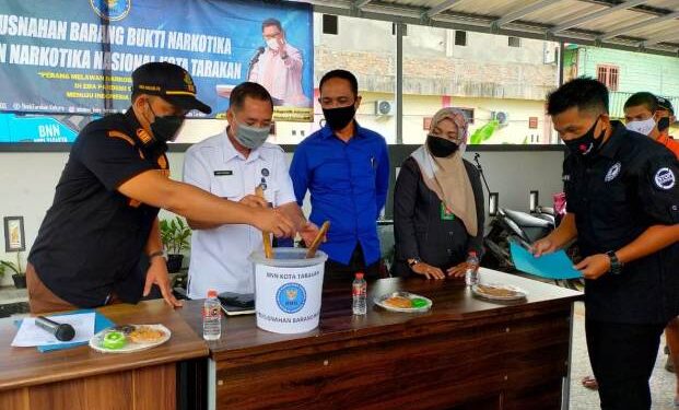 BNNK Tarakan Ringkus Seorang Pria, Amankan 8 Paket Sabu 25,32 Gram
