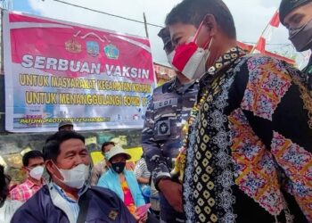 Tinjau Pelaksanaan Vaksin Perbatasan, Gubernur Zainal Akan Usulkan Penambahan Stok Vaksin