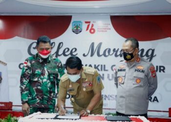 Kebut Vaksinasi, Gubernur Zainal Resmikan Beroperasinya Mobile Vaccinator