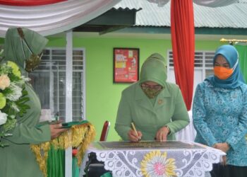 Ketua Persit KCK Koorcab Rem 092 PD VI/Mulawarman Resmikan Posbindu PTM Kodim 0907/Trk