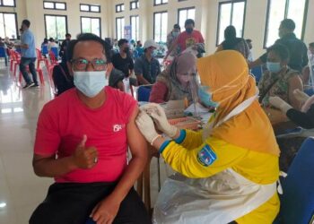 Difasilitasi Anggota DPR RI Deddy Yevri Sitorus, Vaksinasi Dosis Kedua Sasar 750 Warga Tarakan