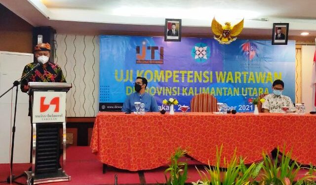Kepala DKISP Kaltara Tutup UKW, 46 Wartawan Dinyatakan Berkompeten