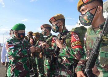 Sambut Satgas Pamtas RI-Malaysia, Danrem 092/Mrl Pesan Jaga Setiap Jengkal Tanah Air