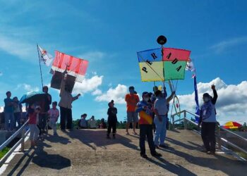 Festival Layang-layang Berlangsung Sukses, Belasan Peserta Ambil Bagian