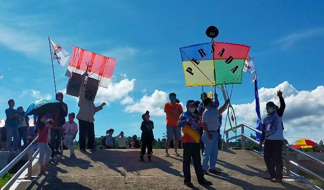 Festival Layang-layang Berlangsung Sukses, Belasan Peserta Ambil Bagian