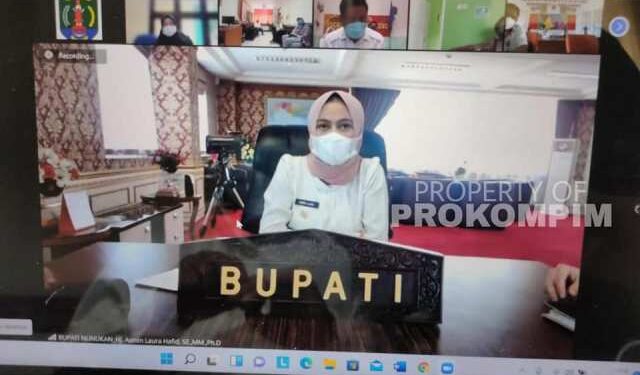 Kerjar Target 70 Persen Vaksinasi, Bupati Laura Gelar Rapat dengan Camat, Pimpus, Perangkat Desa dan Kelurahan