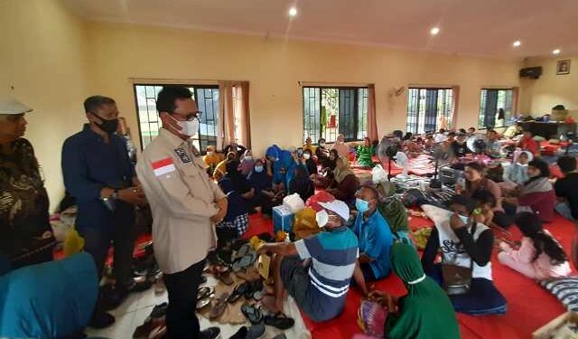 Peduli Kebakaran di Sebengkok, Hasan Basri Serahkan Bantuan Kebutuhan Pokok