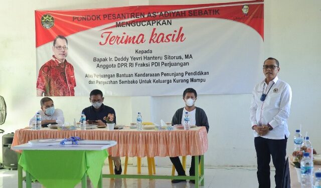 Bantu Pendidikan di Nunukan, Deddy Sitorus Bersama BRI Serahkan 1 Unit Bus untuk Ponpes As’adiyah