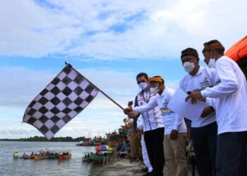 Lepas Balapan Ketinting, Wagub Yansen ingin Potensi Sungai Kayan Dimaksimalkan