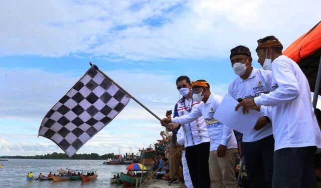 Lepas Balapan Ketinting, Wagub Yansen ingin Potensi Sungai Kayan Dimaksimalkan