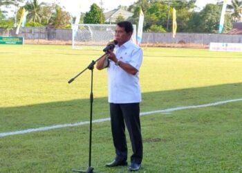 Buka Turnamen Sepak Bola, Gubernur Zainal Pesan Jaga Sportivitas dan Semangat Fair Play