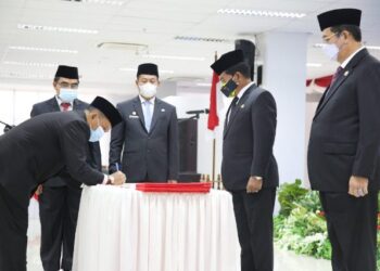 Lantik Kepala OPD, Gubernur Zainal Tunggu Kerja Nyata di Lapangan