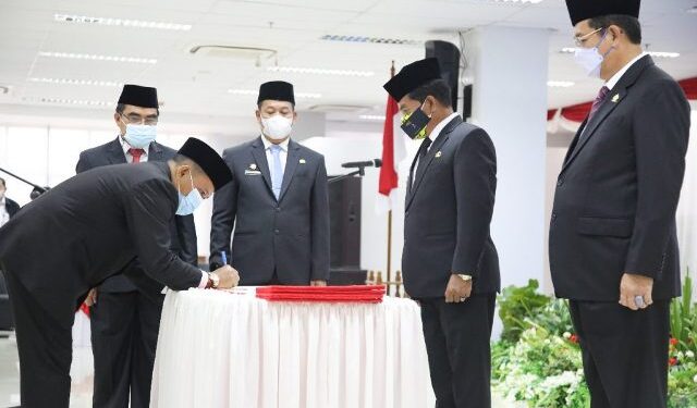 Lantik Kepala OPD, Gubernur Zainal Tunggu Kerja Nyata di Lapangan