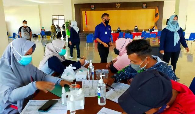 Partai NasDem Gelar Vaksinasi, Warga Antusias Ingin Divaksin