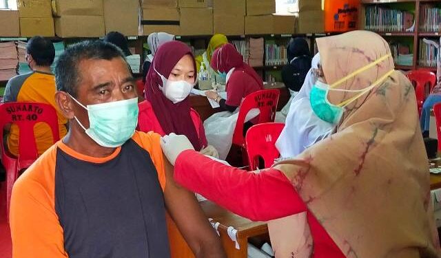 Difasilitasi Anggota DPR RI Dapil Kaltara Deddy Yevri Sitorus, Vaksinasi Tahap Tiga Sasar Dodis Kedua