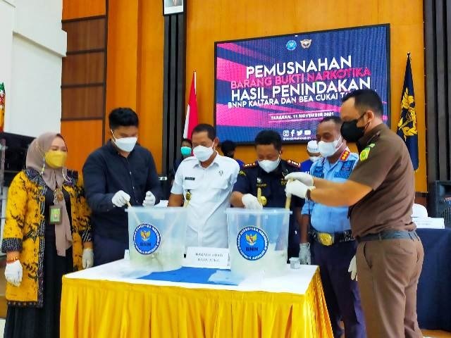 Musnahkan Sabu 1,9 Kg, Amankan Tiga Tersangka, Dua Orang Warga Binaan Lapas Tarakan