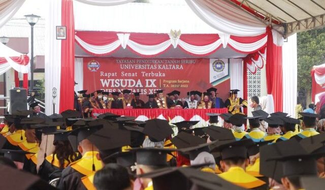 Wakili Gubernur Zainal, Sekprov Suriansyah Ajak Wisudawan Adaptif dengan Pembangunan Cepat Kaltara