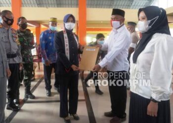 Bupati Laura Ingatkan Tugas Ketua RT Memiliki Peran Besar dalam Pelayanan Publik