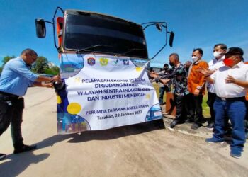 Wali Kota Khairul Lepas Ekspor Perdana dari Gudang Berikat Kawasan SIKIM