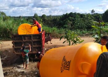 Respon Cepat Mensos Kirim Tangki Air, Warga Ucapkan Terima Kasih