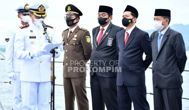 Sekda Serfianus Hadiri Upacara Hari Dharma Samudra di KRI Singa 651