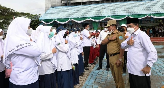 Gubernur Zainal Dukung Peningkatan Pelayanan kepada Umat