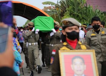 Kepala Perwakilan Ombudsman Kaltara Tutup Usia, Gubernur Zainal dan Wagub Yansen Beri Penghormatan Terakhir